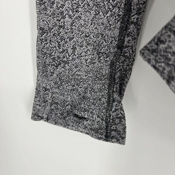 Athleta Shirt Size Small Womens Gray Speedlight Half Zip Long Sleeve Pullover - Picture 3 of 6